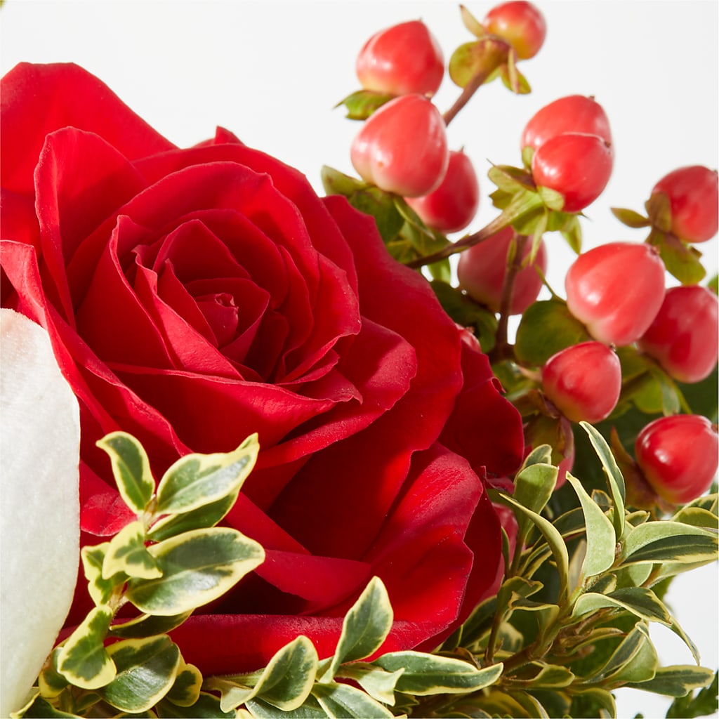 Snowy Wonderland Bouquet –  Aaa Florists, San Bernardino CA