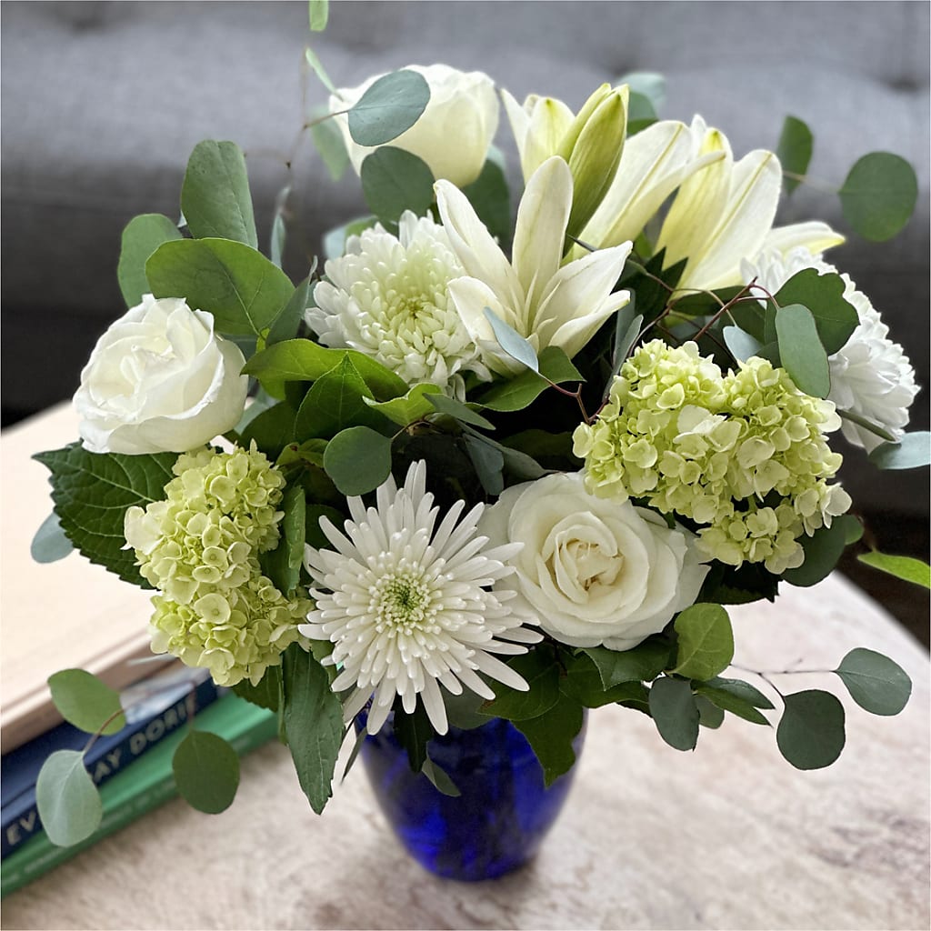 Snowy Dreams Bouquet –  Aaa Florists, San Bernardino CA